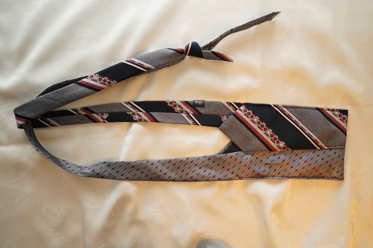 Krawattentasche – nachhaltiges Upcycling-Unikat - verschiedene Farben, Größen, Designs